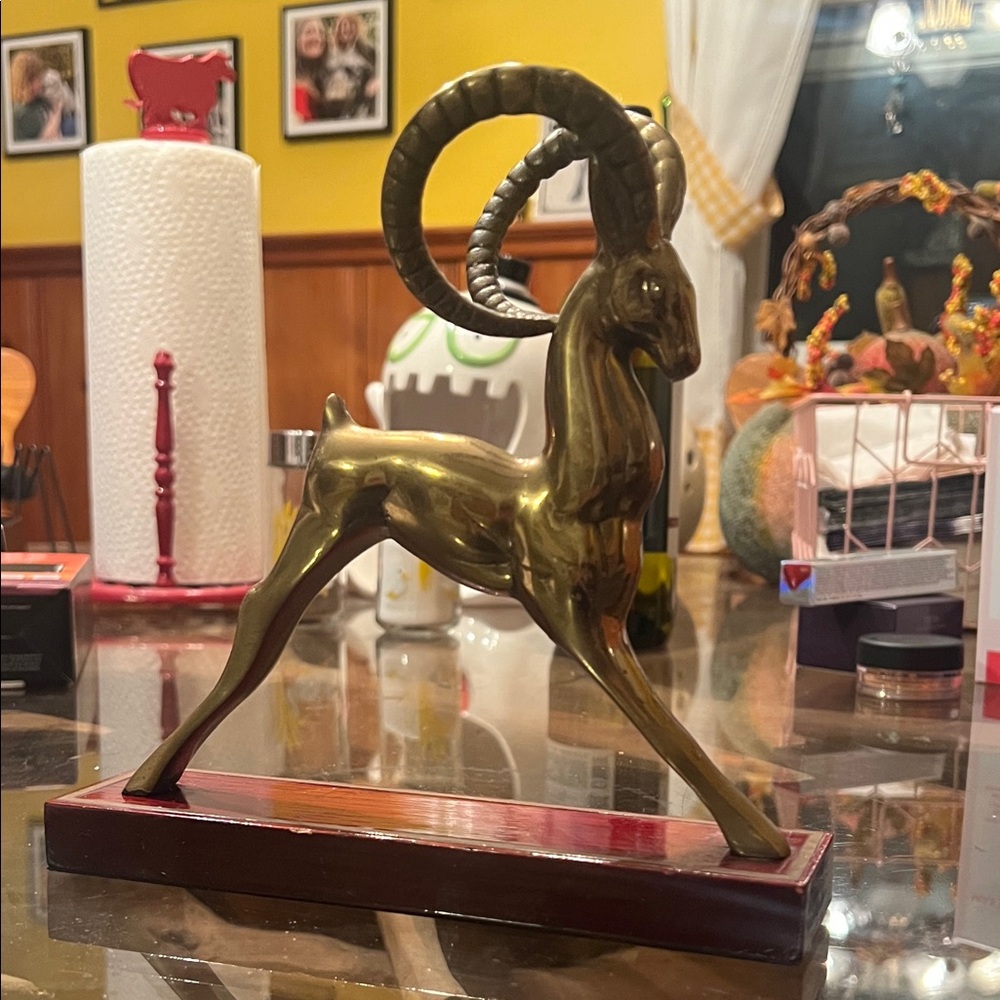 Vintage Brass Mid-Century Gazelle Sculpture